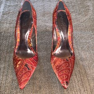 Carlos Santana pumps